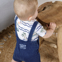 Shirt / top kort, here comes the fun - Feetje