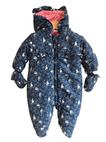LJQ17107 lily & jack, buitenpak, skipak, woodland, konijn en egel roze blauw