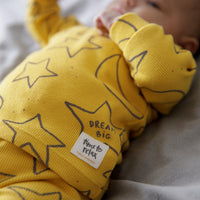 Pyjama / huispak special edition, Star Skylar - okergeel, Feetje