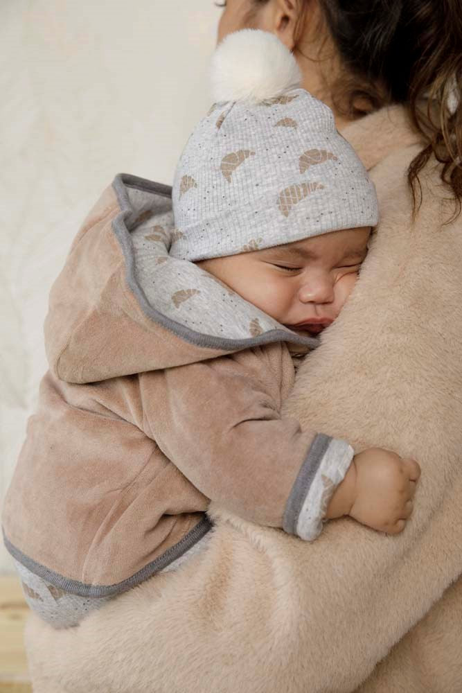 Mutsje - Little Croissant, grijs melange pompon, Feetje
